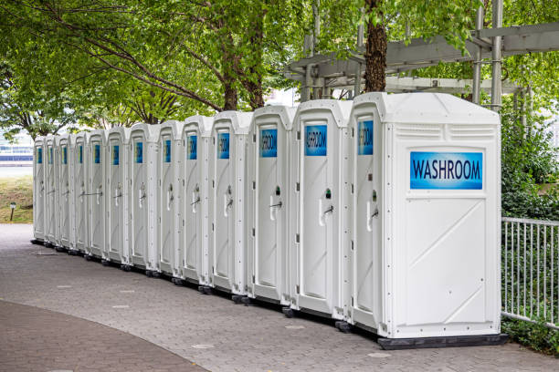 Best Restroom trailer rental cost  in Calverton Park, MO