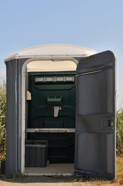 Best Wedding porta potty rental  in Calverton Park, MO